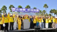 三千法轮功齐聚洛城长滩 集会反迫害