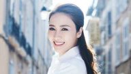 46歲黎姿晒美照 網友：白恤衫因你照耀眼