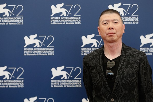 馮小剛疑似公開回應崔永元:華誼不倒我不倒