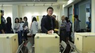 投完票 姚文智回立院辦公室打包