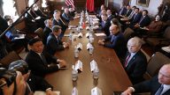 两会罕见曝光美中谈判细节 白开水成共同点
