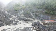 南投山区强降雨 落石淹水阻交通