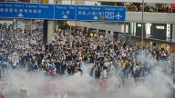 【世界的十字路口】反送中 港警察为何变暴力黑警？