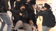 港警假扮抗爭者商場抓人 遭勇武派擊退敗逃