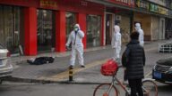 陸12萬警察駐醫院維穩 染疫死撫卹金超醫護40倍
