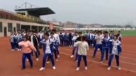 文革回潮：大陆中小学开跳“忠字舞”（图）