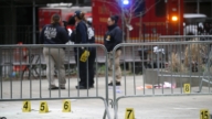 在川普庭審法庭外自焚的男子身亡