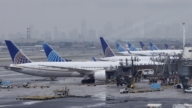航空管制員短缺 紐瓦克機場連續7天航班延誤
