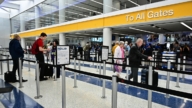 Real ID上路！ 搭机未持合格证件恐额外筛检