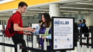 Real ID实施首日 登机无合格证件须额外安检