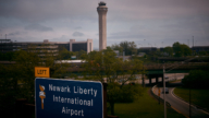 美国纽瓦克机场通讯再中断 90秒雷达全黑