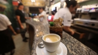 巴西面临50%高关税 巴西杂货店出现抢货潮
