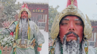 錢難賺！河南景區演員雪中扮關羽 凍成「冰雕」（視頻）