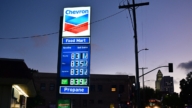 加州油價逼近8美元 能源動盪撼動全球市場